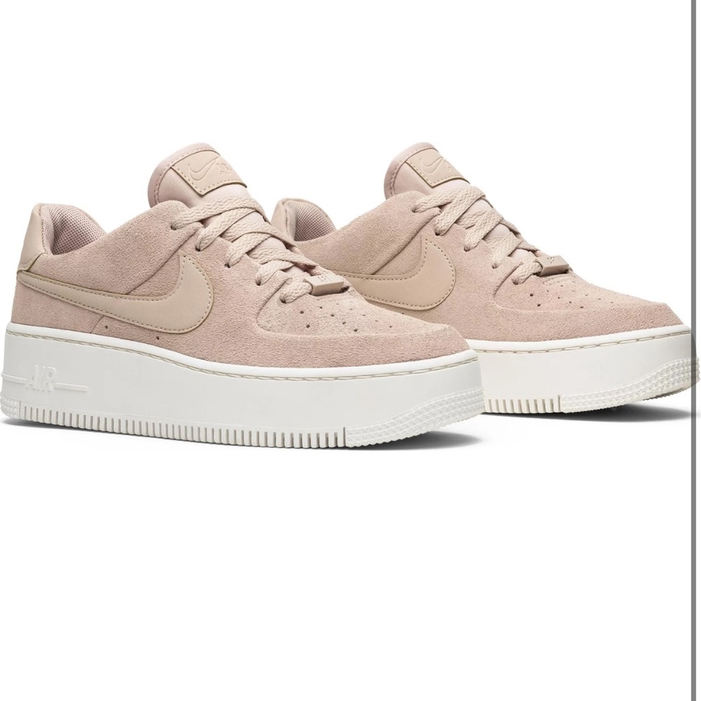 Nike Air Force 1 Sage Low
